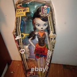 Monster High Skelita Calaveras 28 Goregeous Ghoul Figure with Costume