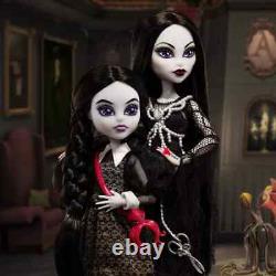 Monster High Skullector The Addams Family Wednesday Morticia 2 Pack In Hand