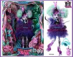 Monster High Twyla Sweet Screams Doll SDCC Exclusive with the Comic-Con Extras