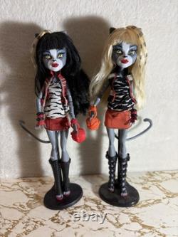 Monster High Werecat Twins Meowlody & Purrsephone Dolls Complete Outfits