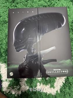 NEW Mattel Creations Monster High Skullector Alien Doll In Hand