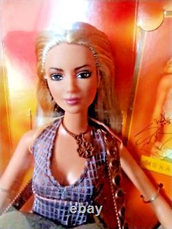 New Mattel 2003 Shakira Barbie Doll with Guitar Plays/Sings Whenever Wherever