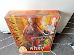 New Mattel 2003 Shakira Barbie Doll with Guitar Plays/Sings Whenever Wherever