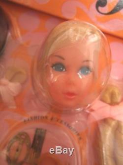 RARE Hair fair blonde Vintage Barbie center eye no lashes 1974 MIB