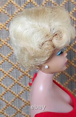 Rare Vintage Blonde EUROPEAN SIDE PART BARBIE American Girl face Gorgeus