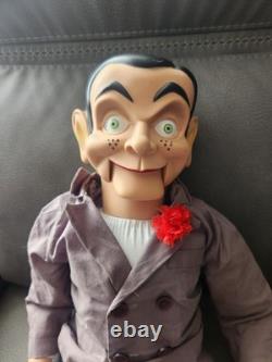 Slappy Dummy, Ventriloquist Star of Goosebumps Eyes Glow With Shoes