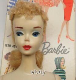 Stunning #3 In Original Box With Pedestal, Blue Eyeshadow Vintage #850 Barbie