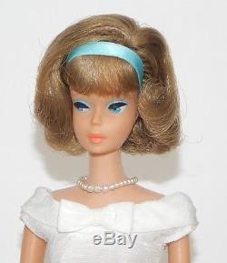 Stunning Vintage ASH BLONDE SIDE PART American Girl Barbie