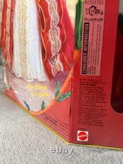 VERY RARE Vintage Barbie 1997 Happy Holidays Green Eyes MISPRINT