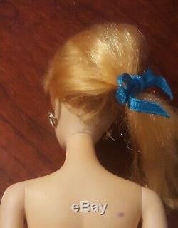 VINTAGE #1 BARBIE DOLL With Orig Stand/box