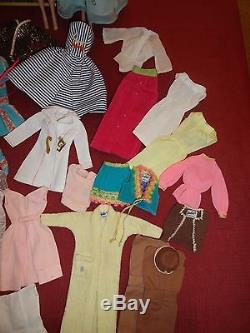 Vintage Barbie Bubble Cuts With Clothes Case Shoes Gloves Very Good Cond. Wow