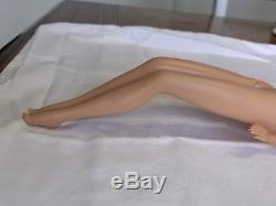 Very Rare Vitage Barbie Side Part American Girl Doll Ash Blonde All Original