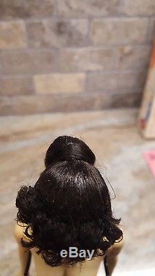 Vintage #3 Brunette ponytail complete with box and stand. Gorgeous