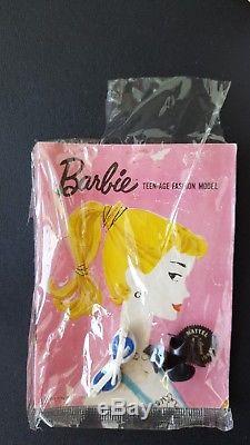 Vintage #3 ponytail Barbie Doll, Brunette T. M complete Rare foot box