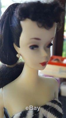 Vintage #3 ponytail Barbie Doll, Brunette T. M complete Rare foot box