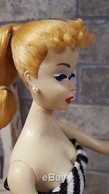 Vintage #3 ponytail barbie doll withBlue Liner