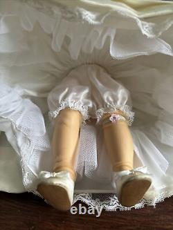 Vintage 60's Madame Alexander Bride Doll With Vail