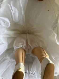 Vintage 60's Madame Alexander Bride Doll With Vail