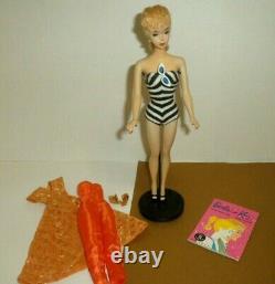 Vintage #850 Barbie Ponytail # 3 Original BLONDE w DINNER AT EIGHT 1960 STAND