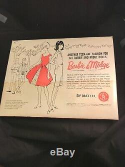 Vintage Barbie #1644 ON THE AVENUE MINT IN SEALED BOX