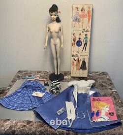 Vintage Barbie #3 Rarer Blue Eye Shadow, Gorgeous! With Box, TM Stand & Clothes EUC