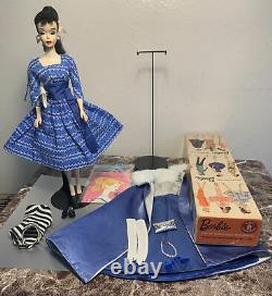 Vintage Barbie #3 Rarer Blue Eye Shadow, Gorgeous! With Box, TM Stand & Clothes EUC