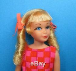 Vintage Barbie SKIPPER Doll TWIST'N TURN TNT SAUSAGE CURLS 1105 Swimsuit