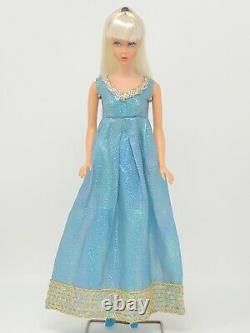 Vintage Barbie TNT Beautiful White Platinum Blonde Hair Blue Royalty #1469