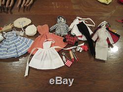 Vintage Barbie Trunk with 4 Dolls and Many Outfits