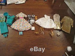 Vintage Barbie and Bendable leg Midge dolls in case with Many 1600 Outfits