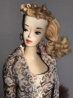 Vintage Barbie ponytail #3 blond Original make up box on foot R box Golden Girl