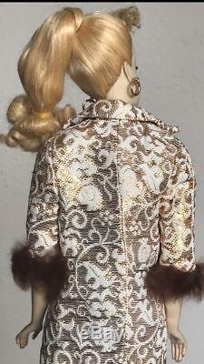 Vintage Barbie ponytail #3 blond Original make up box on foot R box Golden Girl