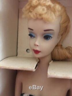 Vintage Barbie ponytail #3 blonde 100% All Original. NRFB She is Gorgeous