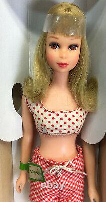 Vintage Blonde Francie Barbie Doll 1140 BOX Original N0 RETOUCHES wrist tag