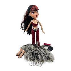 Vintage Bratz Welcome to Fabulous Las Vegas Tiana Doll Fur Coat Skirt Boots