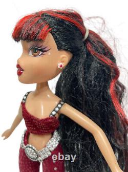 Vintage Bratz Welcome to Fabulous Las Vegas Tiana Doll Fur Coat Skirt Boots