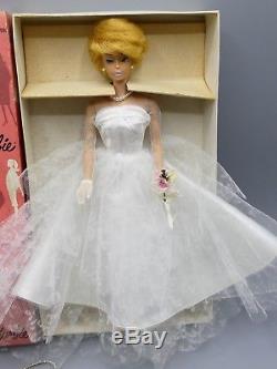 Vintage Bubbblecut Barbie in JE Dressed Box #972 Pink Silhouette VHTF