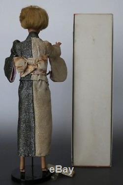 Vintage Bubblecut Barbie Doll Japanese Exclusive Kimono Pedestal Stand Box