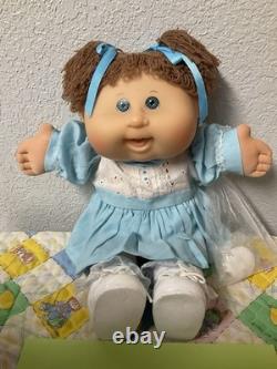 Vintage Cabbage Patch Kid Play Along Girl PA-16 Brown Hair Green Eyes 2004