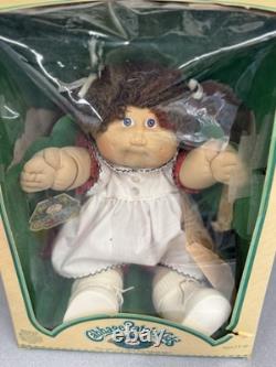 Vintage Coleco 3900 Cabbage Patch Kids Girl Doll Dark Brown Hair Freckles