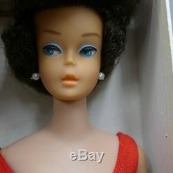 Vintage European Side part BubbleCut Barbie brunette 1965 MIB