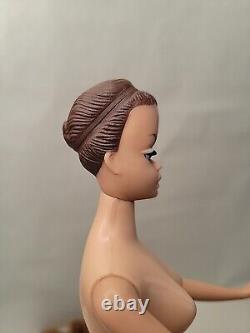 Vintage Fashion Queen Barbie Doll High Color Complete W Wig