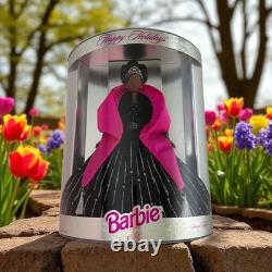 Vintage Mattel 20201 Barbie Special Edition Happy Hollidays 1998