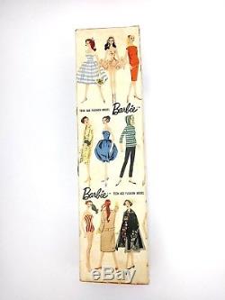 Vintage ponytail Barbie Brunette # 2 with Box Shoes / Sunglasses withStand VVHTF