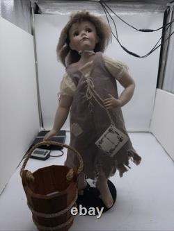 Vtg RARE Les Miserables Porcelain Doll Little Cosette #725